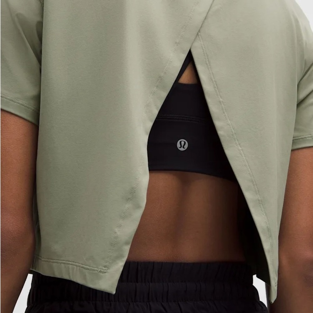 lululemon athletica Women's Short Sleeve Tee - Picture 5 of 5